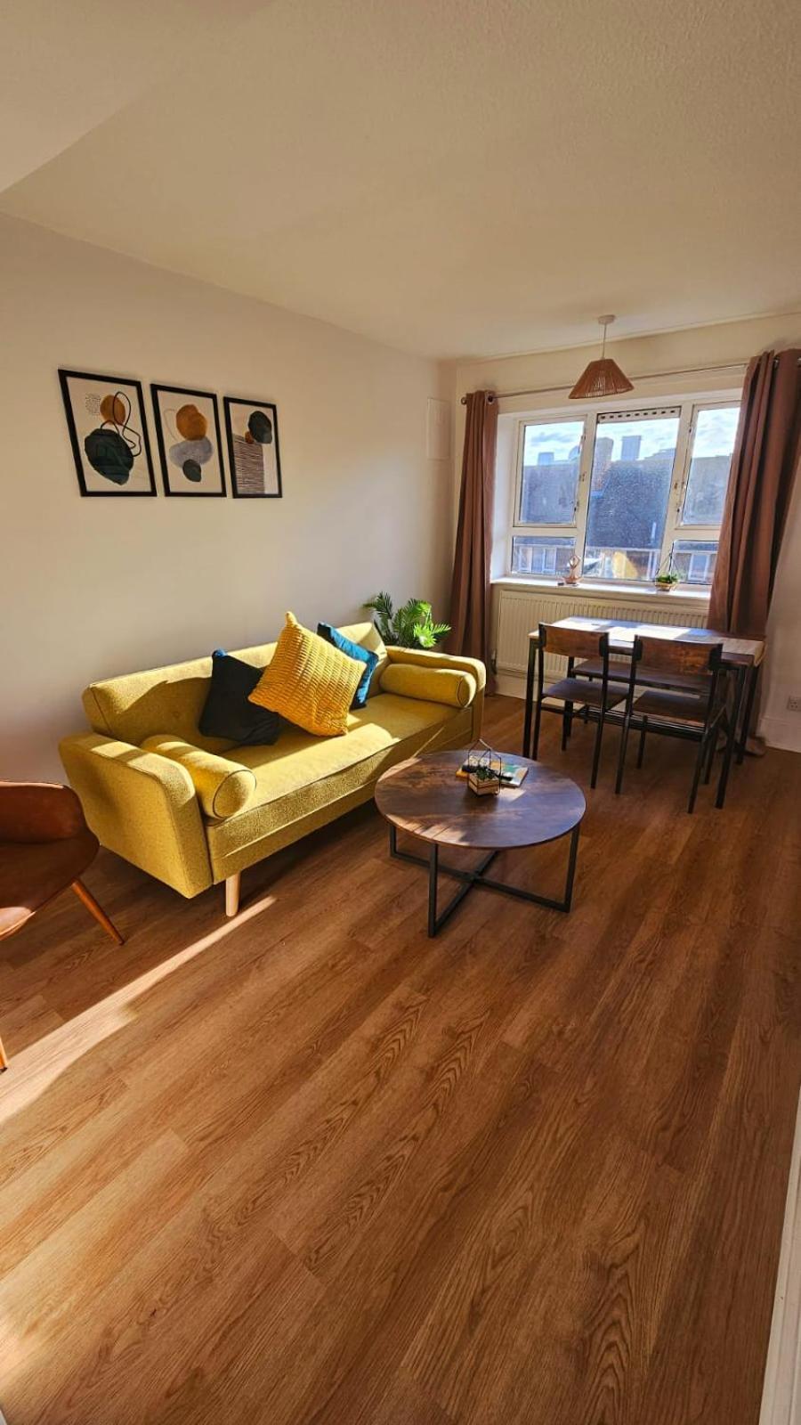 Excel O2 Stunning Large 3 Bedroom Apartment With Balcony London Ngoại thất bức ảnh