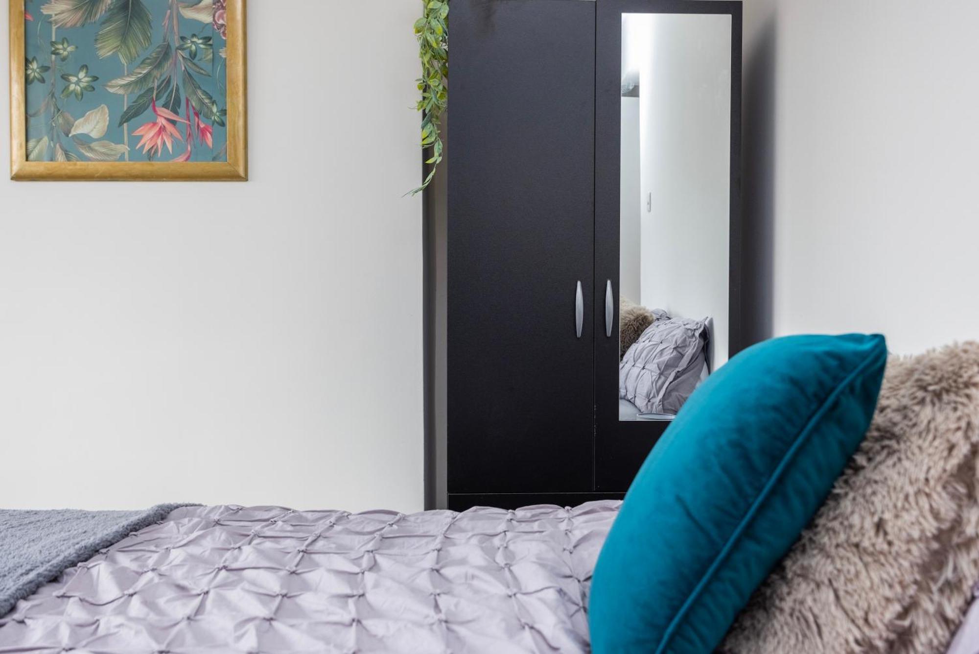 Excel O2 Stunning Large 3 Bedroom Apartment With Balcony London Ngoại thất bức ảnh